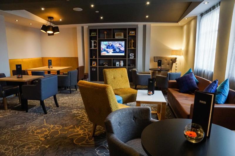 Holiday Inn Ellesmere Port/Cheshire Oaks By Ihg Exterior foto